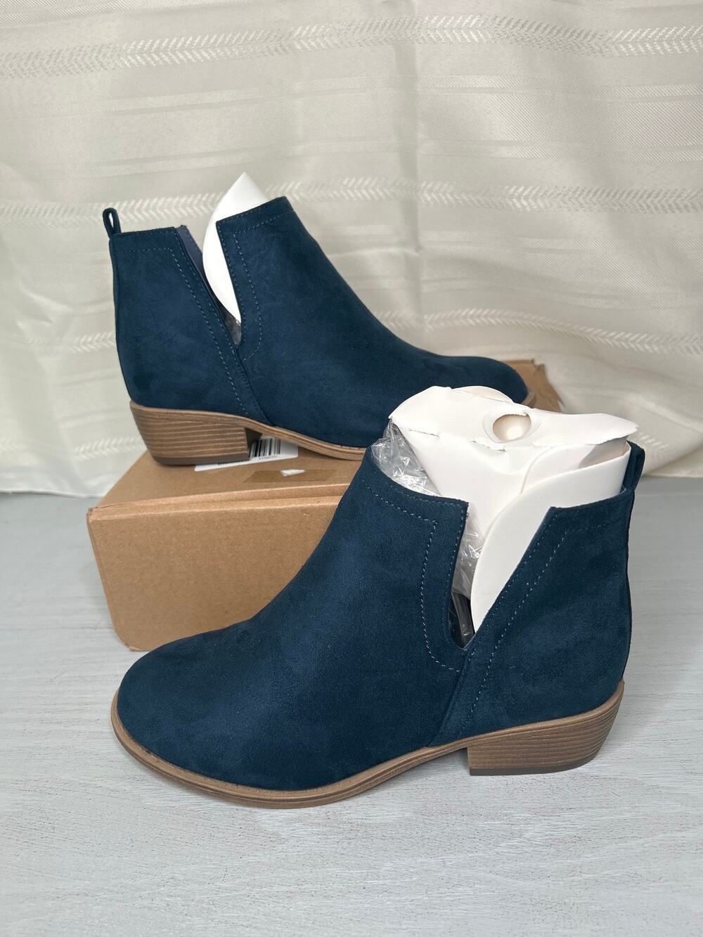 Journee Collection Rimi Women's Blue Stacked Block Heel Bootie 6.5 WD
